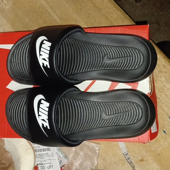 Nike Women's Victori One Slides - Picture 8 of 8